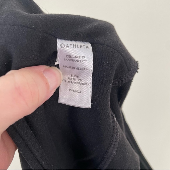 Athleta Salutation Yoga Capri Powervita Crop Leggings Tights 591383 Black M - Picture 11 of 11